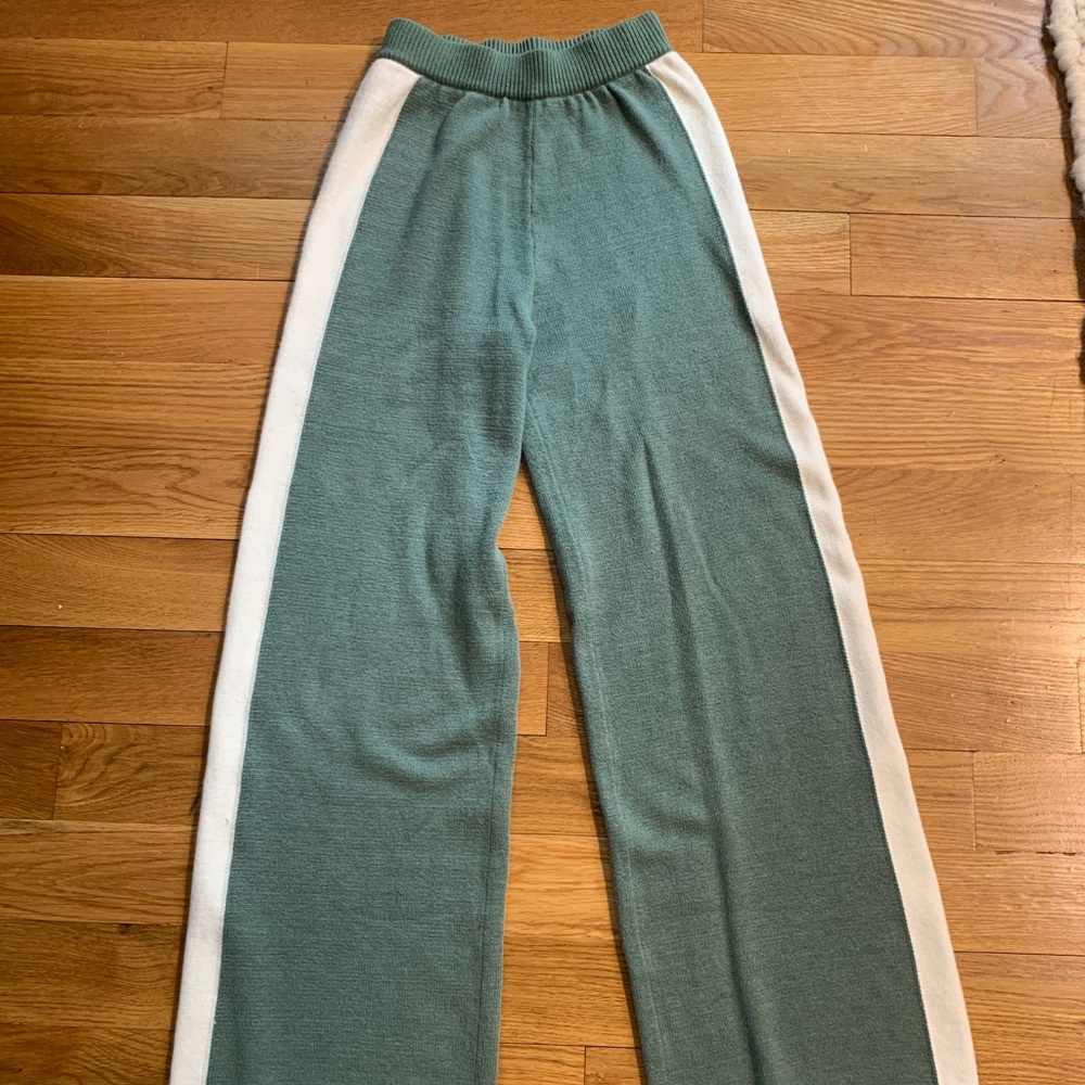 Alpha & Omega Sweater Pants Green Size Small. Only Worn Once
